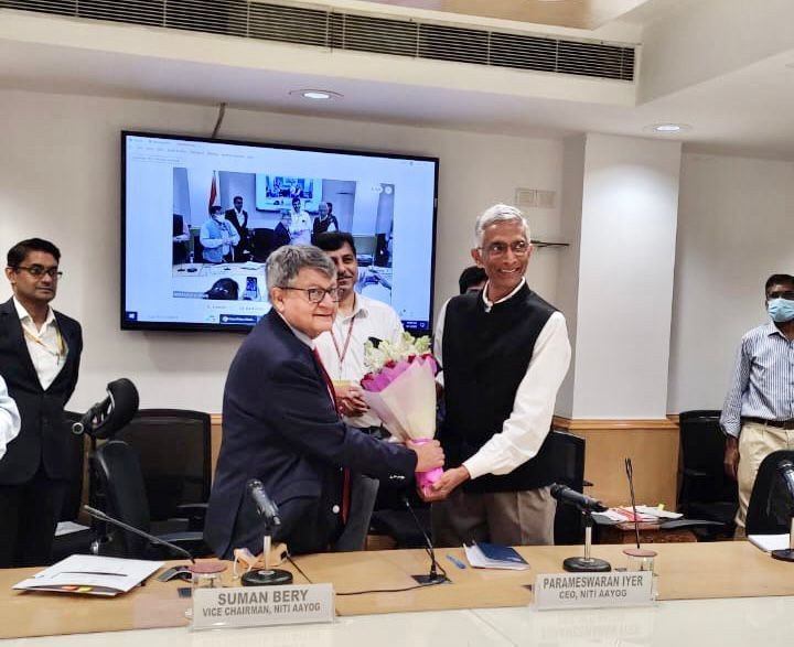 Shri Parameswaran Iyer welcomed as the new CEO of NITI Aayog  by Suman Bery, Vice Chairman, NITI Aayog in New Delhi.