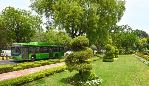 E-buses on Indian roads.