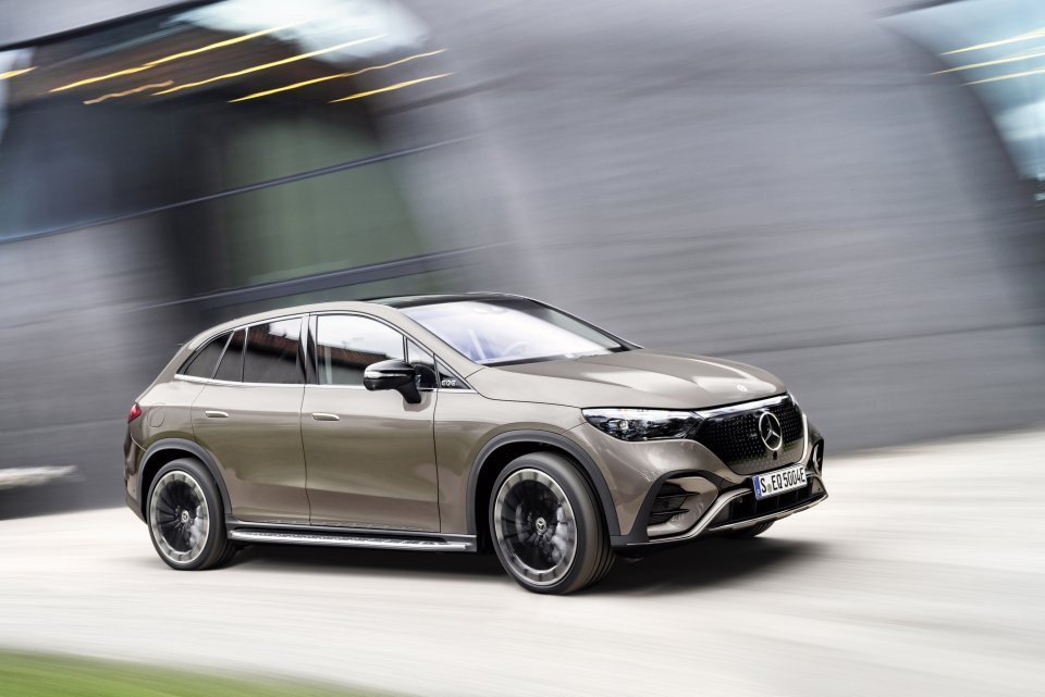 Weekend Roundup: Itochu launches $2 billion RE fund, Mercedes says China central to coming EV campaign