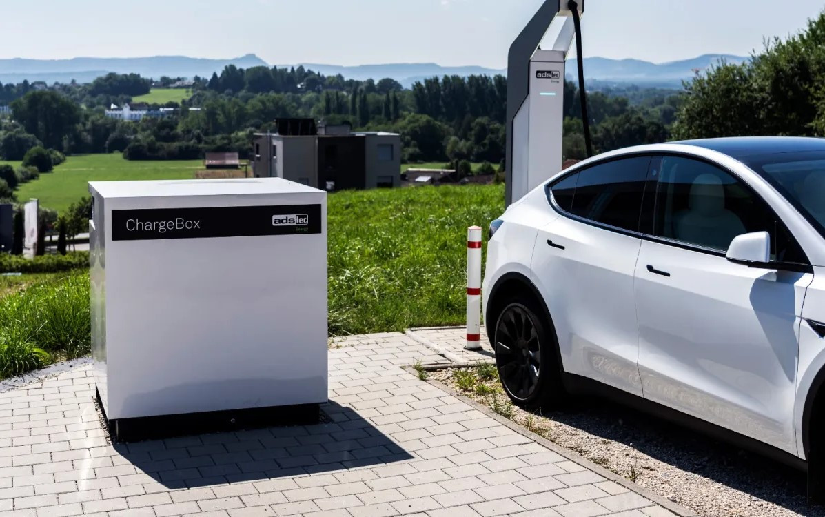 ADS-TEC: Decentralized battery storage platforms with ultra-fast DC charging