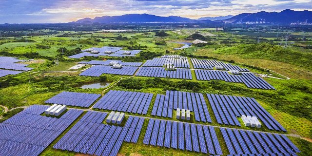 Utility-scale containerized energy storage systems by ENGIE EPS.